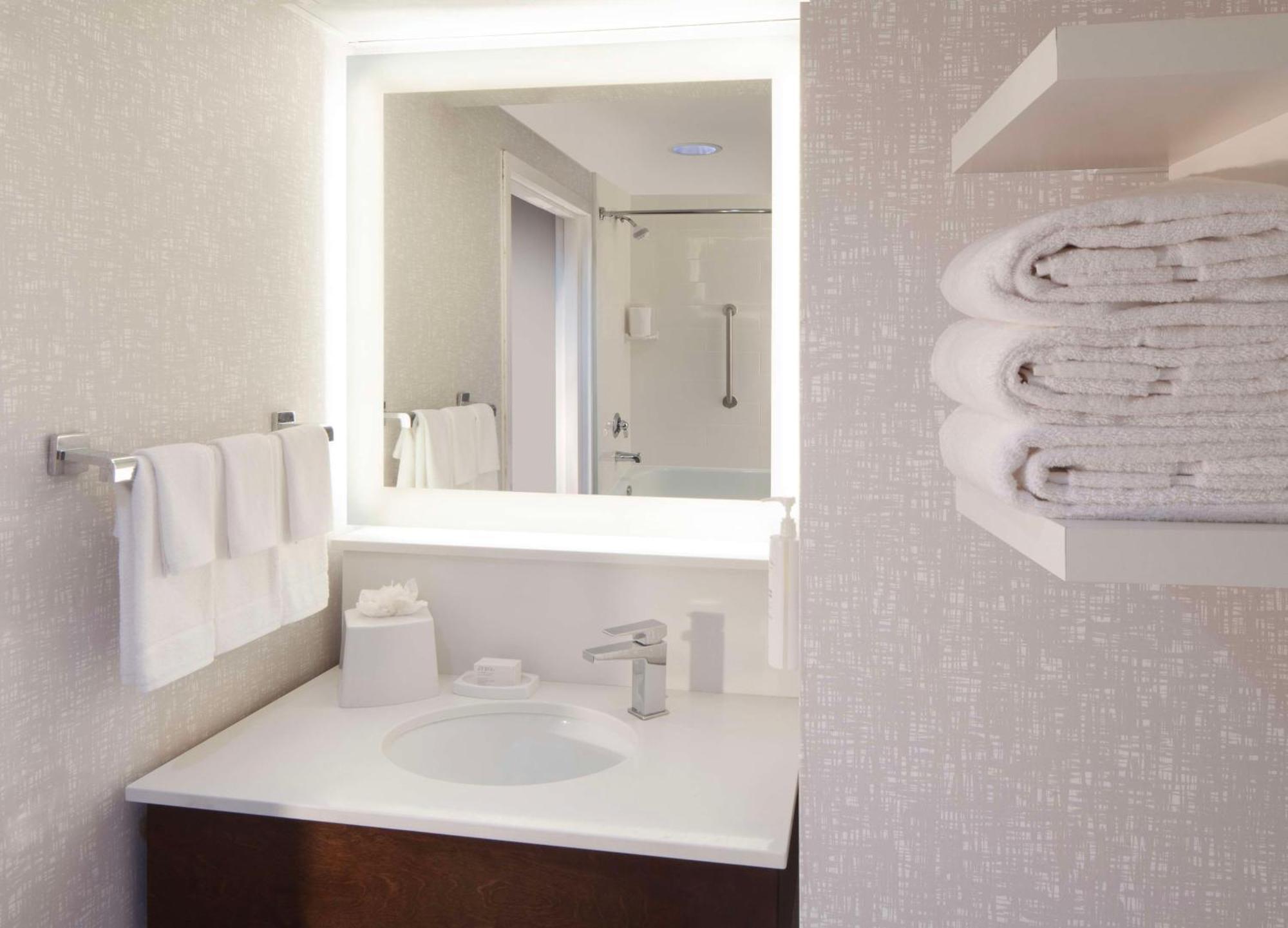 Hampton Inn & Suites-Atlanta Airport North-I-85 Hapeville Esterno foto