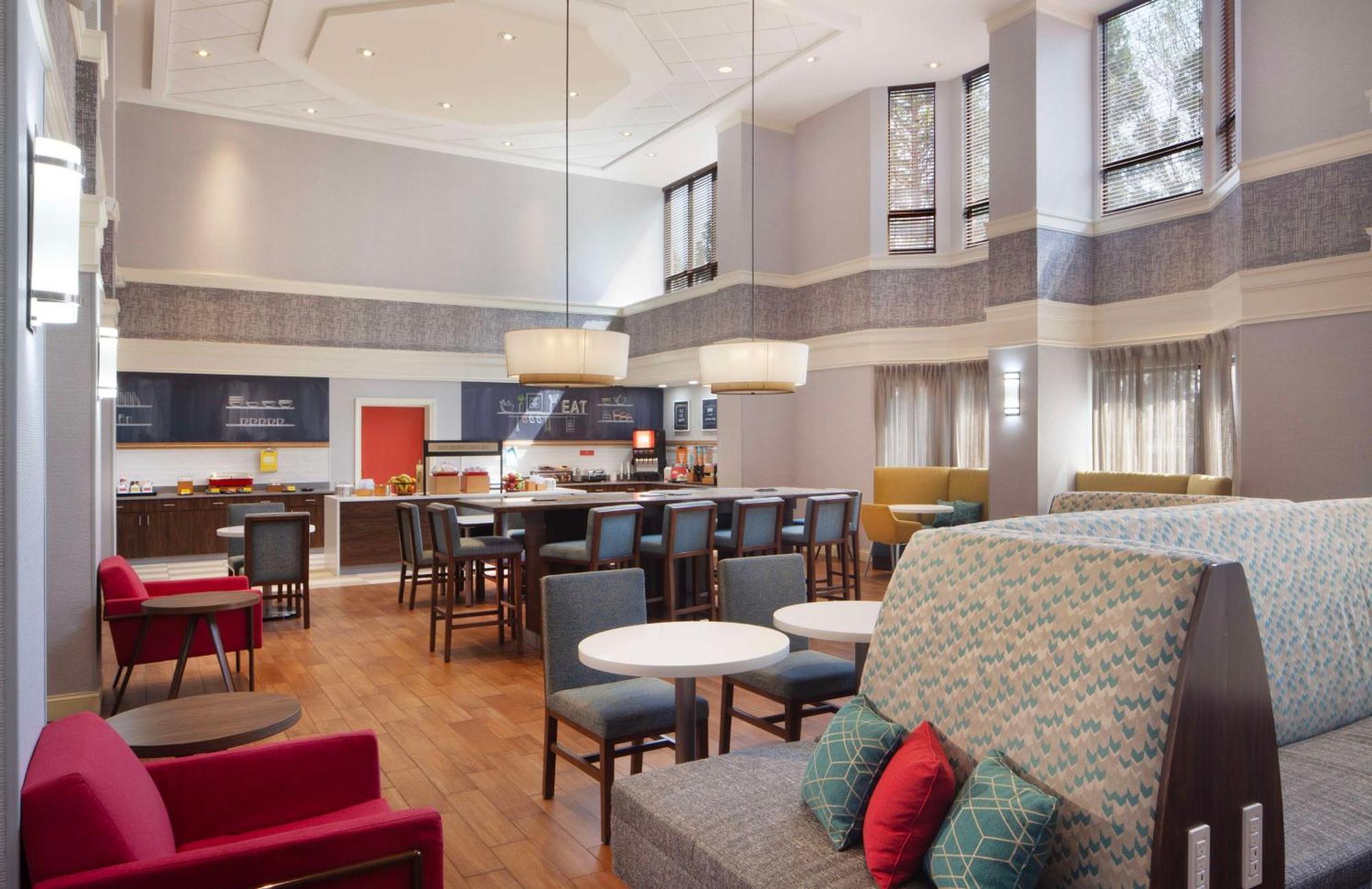Hampton Inn & Suites-Atlanta Airport North-I-85 Hapeville Esterno foto